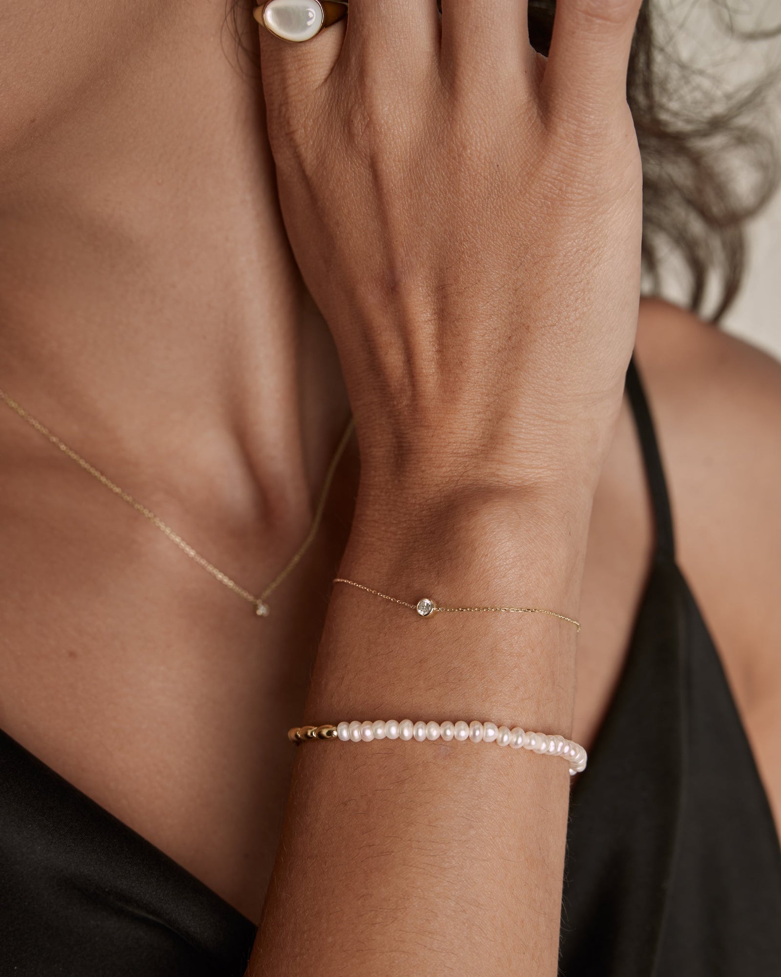 Solitaire diamond bracelet solid gold