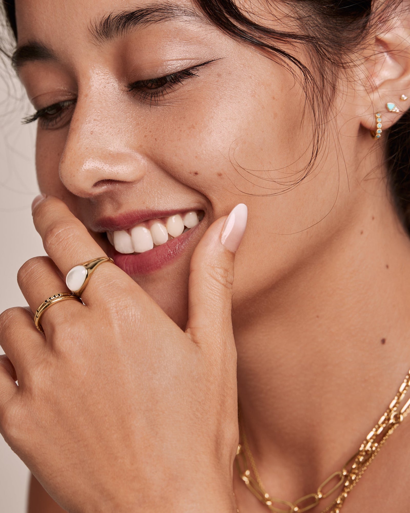 delicate thin ring black spinel 
