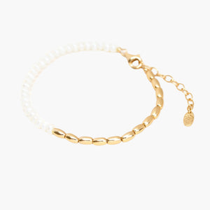 gold nugget pearl bracelet. side view