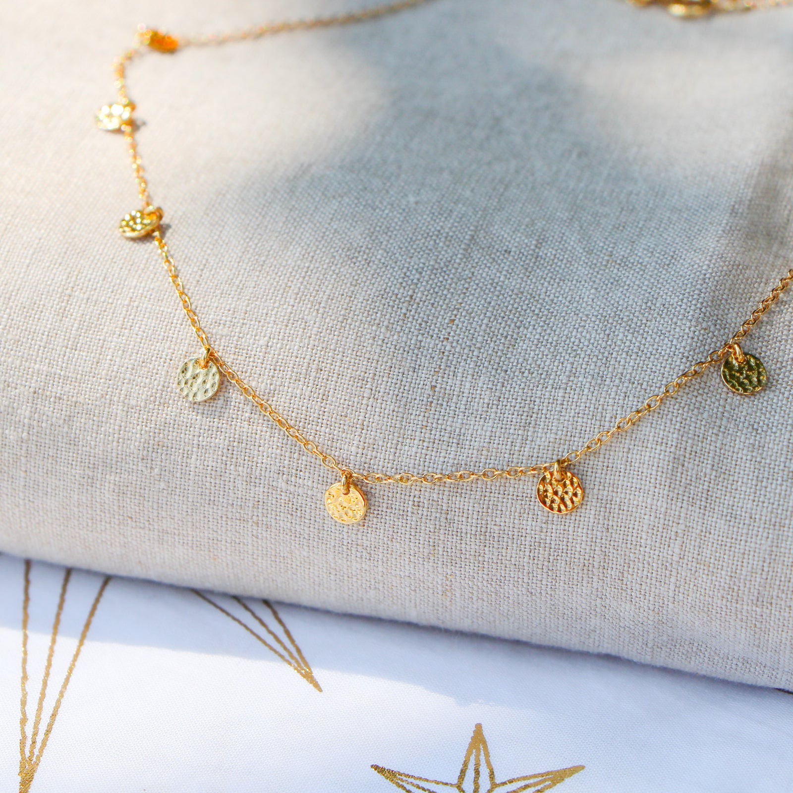gold hammered disc choker necklace