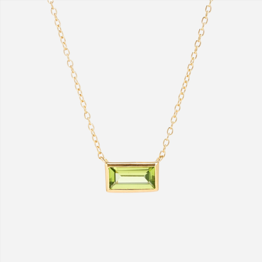 baguette peridot necklace in vermeil gold